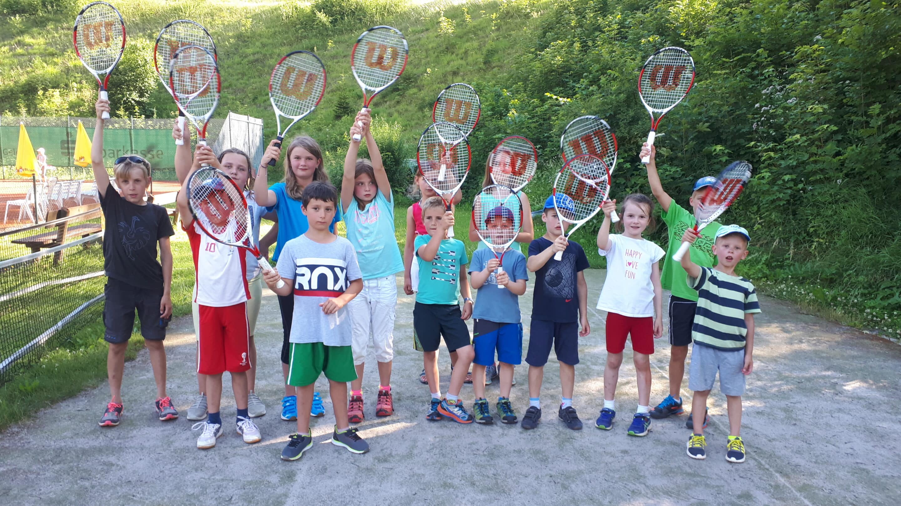 Tennis für Schüler 2021: Start am Montag, 14. Juni um 17:30 Uhr